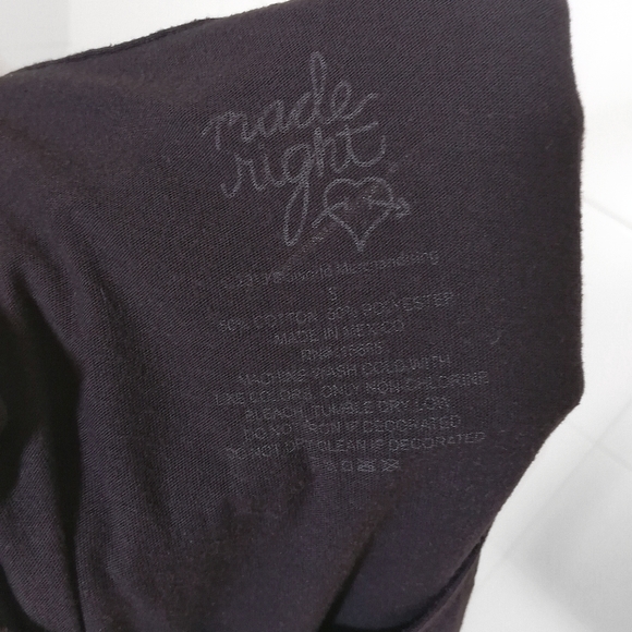 Smoking Red Lips Soft T-Shirt - Picture 2 of 2